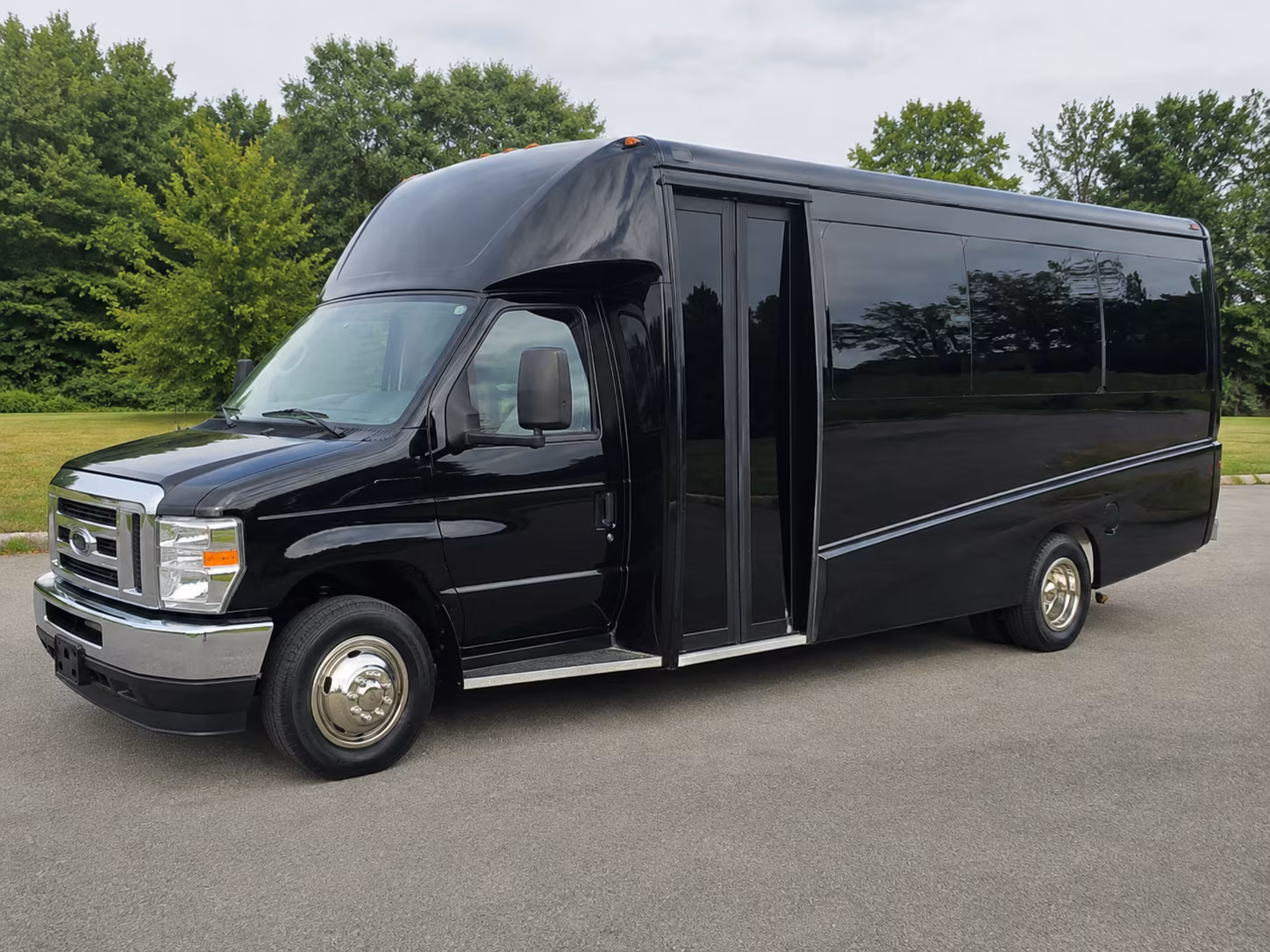 minibus rentals for spokane valley arts and history field trips