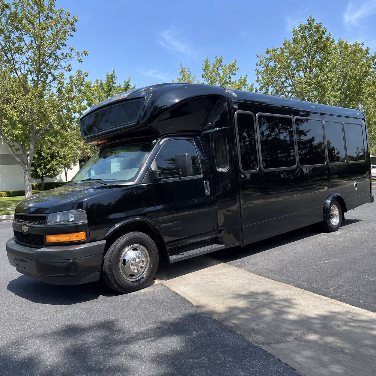 spokane valley 15 passenger party bus